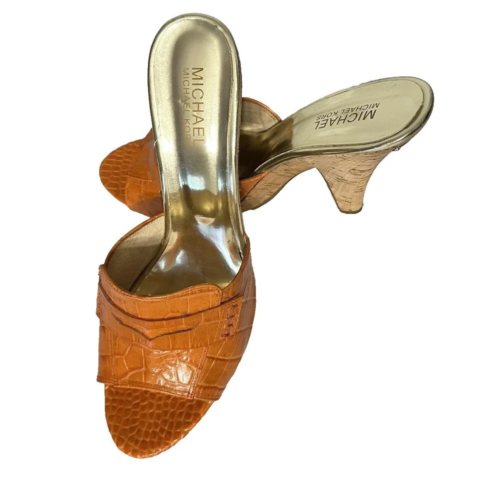 Michael Kors Orange Pumps 9.5 Women MK Logo Christmas Dinner Out